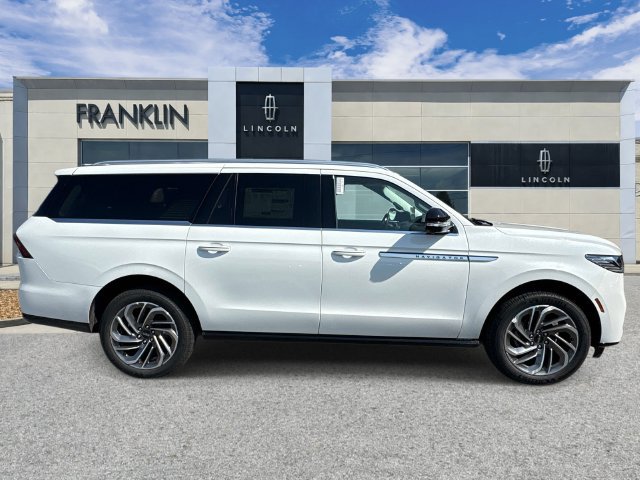 New 2027 Lincoln Navigator L Reserve AWD/4WD image 8