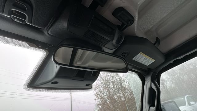 Used 2025 Jeep Wrangler Unlimited Sahara image 28