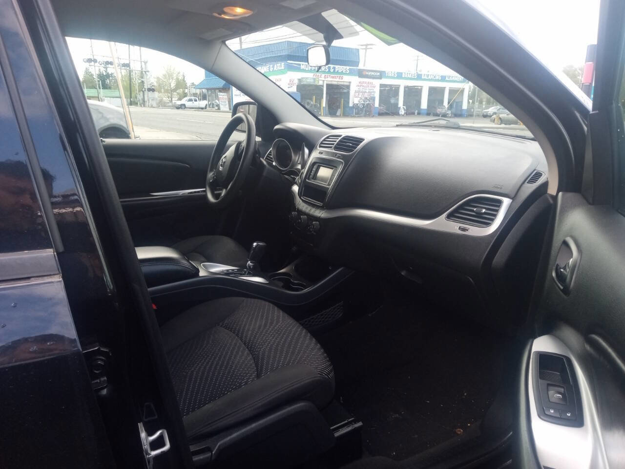 Used 2012 Dodge Journey SE image 11