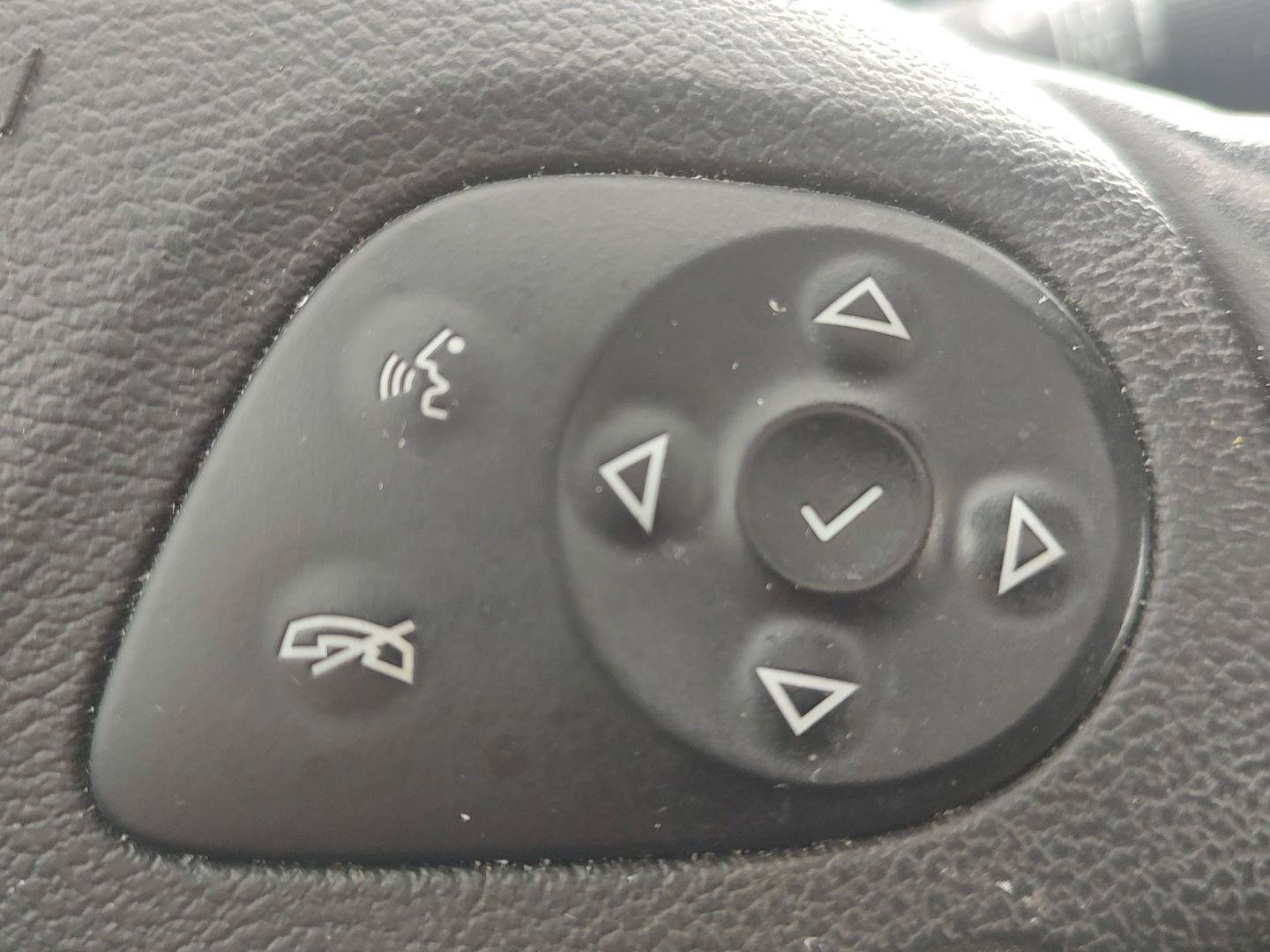 Used 2015 Chevrolet Impala LTZ FWD image 17