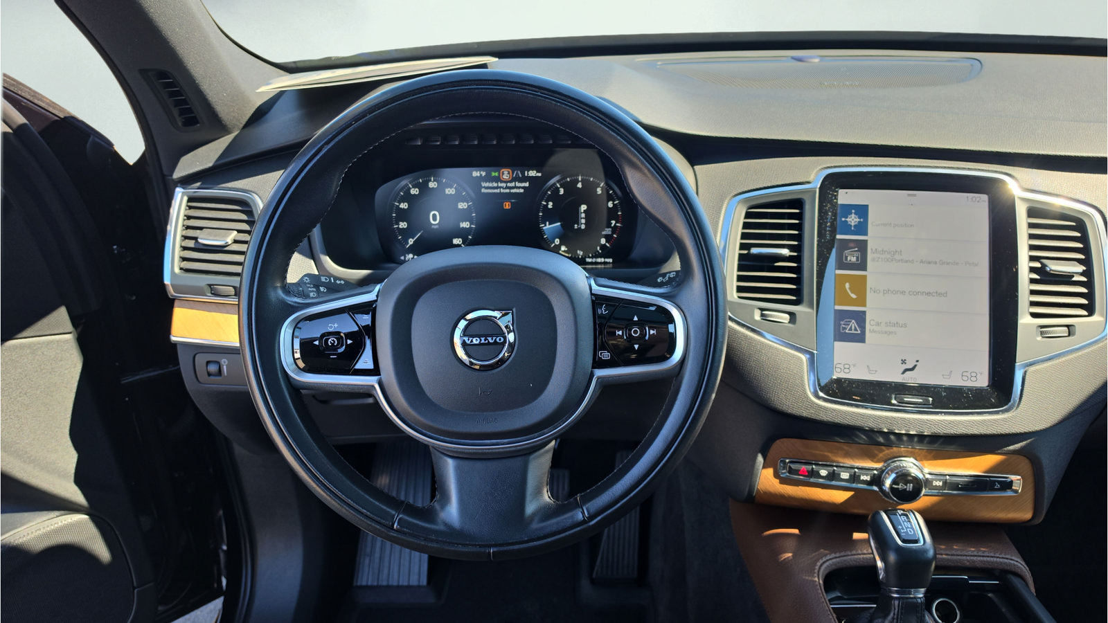 Used 2021 Volvo XC90 T6 Momentum w/ Climate Package AWD/4WD image 15