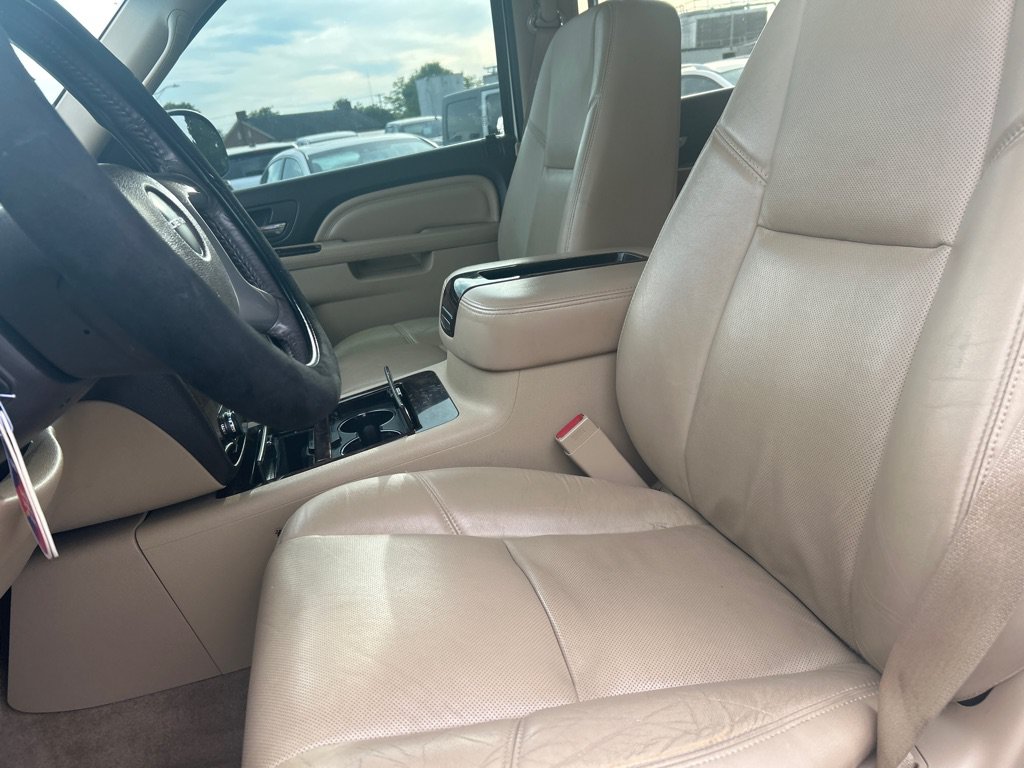 Used 2014 GMC Yukon Denali AWD/4WD image 12