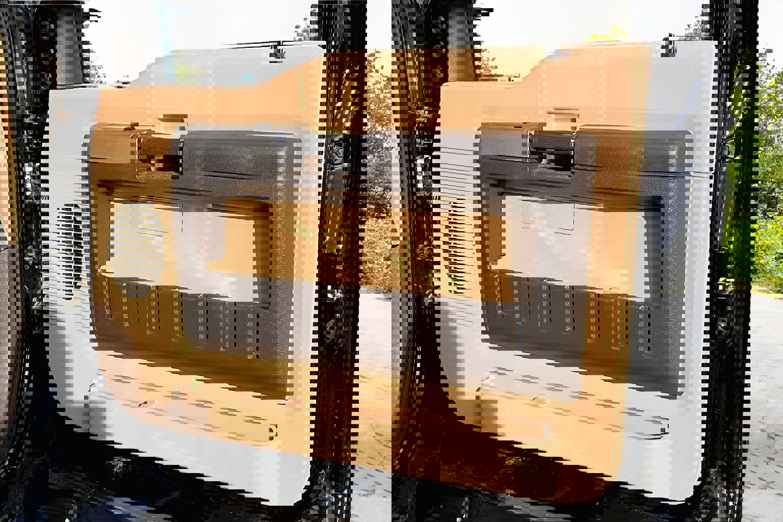 Used 2016 Ford F350 Lariat w/ Lariat Ultimate Package image 25