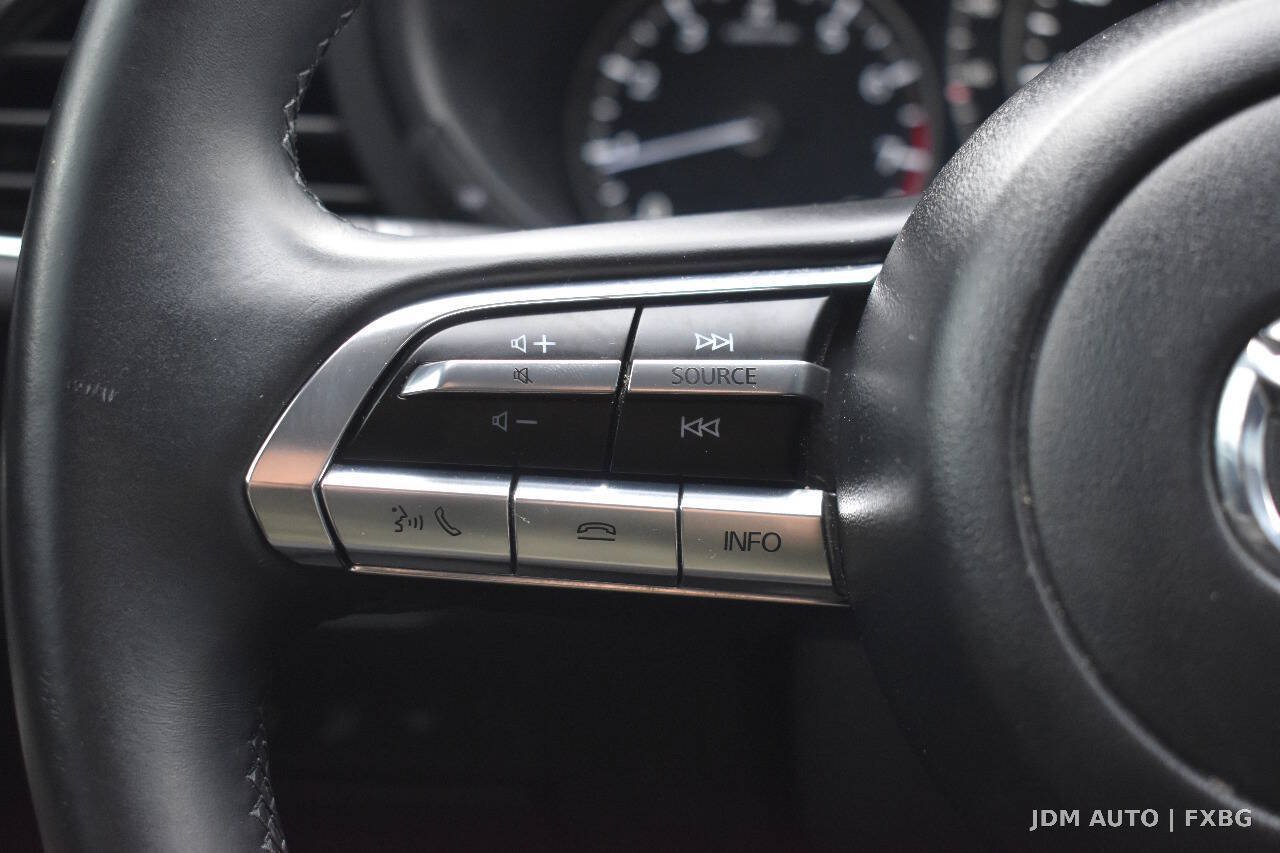 Used 2020 MAZDA MAZDA3 AWD Sedan w/ Preferred Package image 21