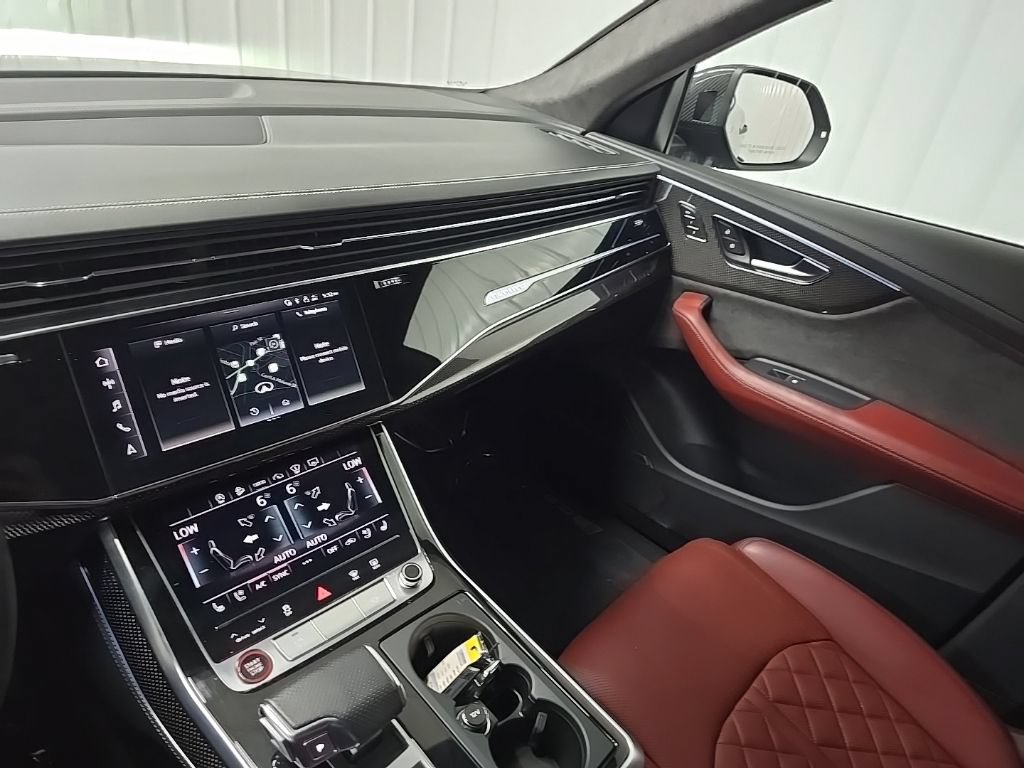 Used 2022 Audi SQ8 Prestige AWD/4WD image 26