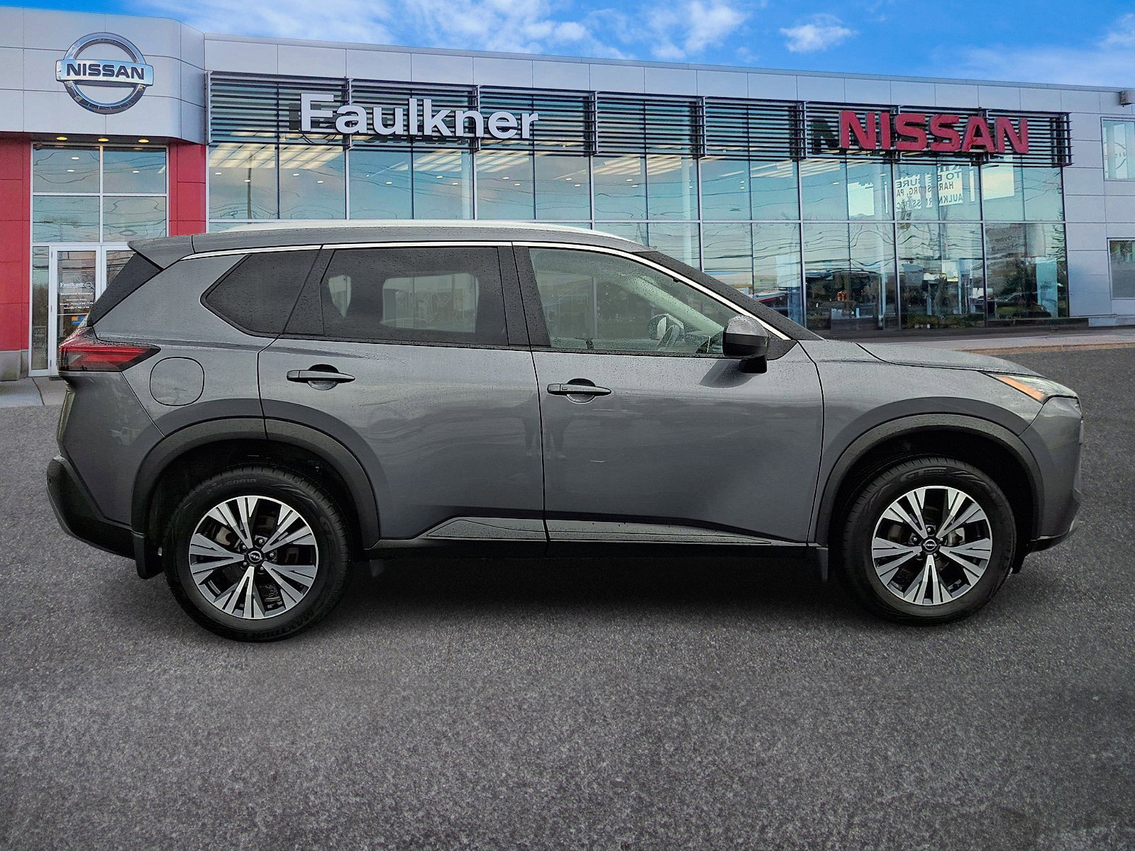 Certified 2023 Nissan Rogue SV w/ SV Premium B Package image 7