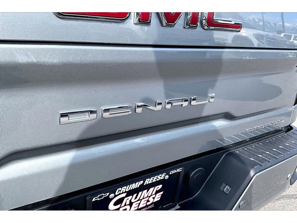 Used 2024 GMC Sierra 3500 Denali Ultimate image 11