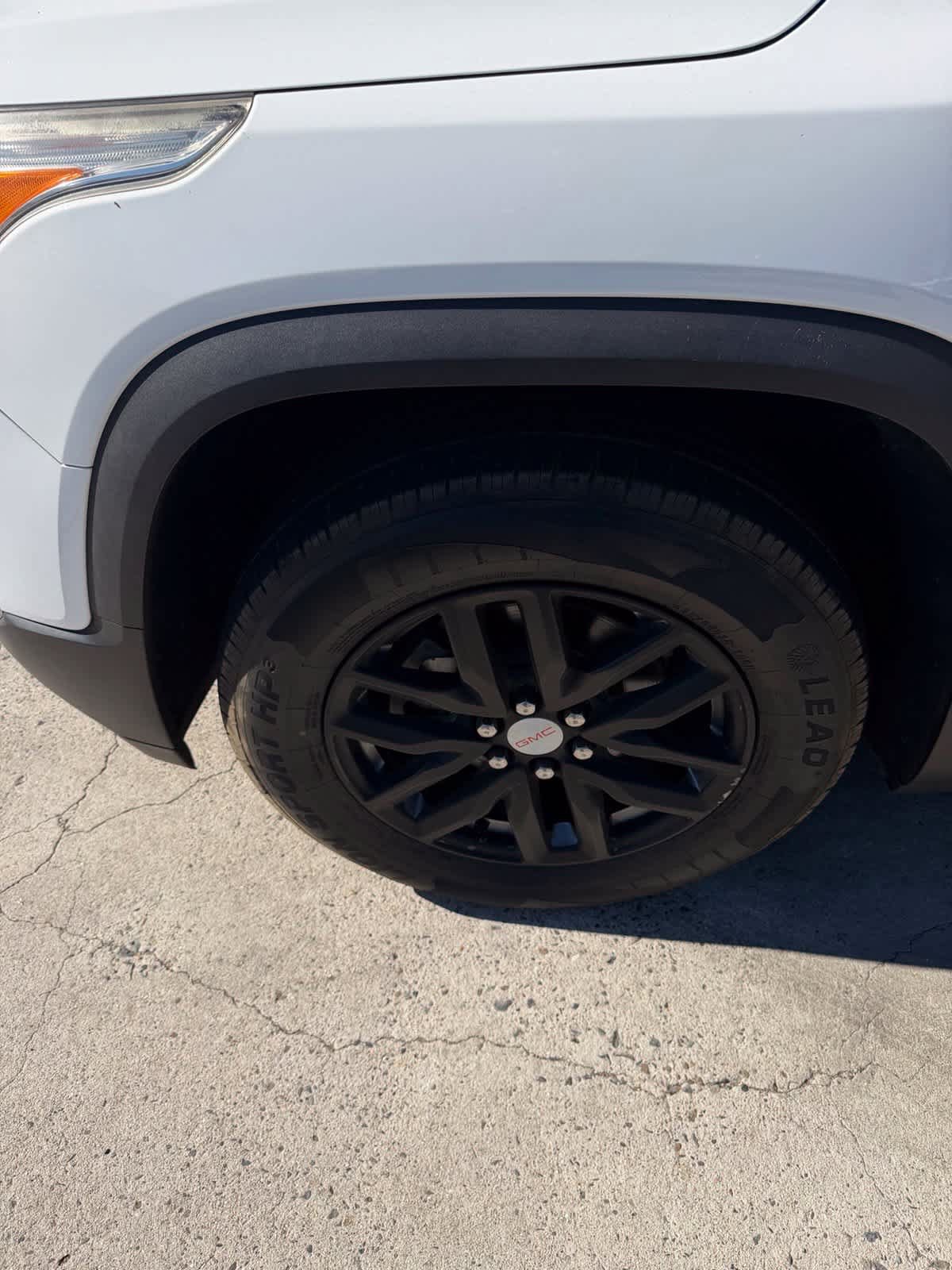 Used 2018 GMC Acadia SLT FWD image 11