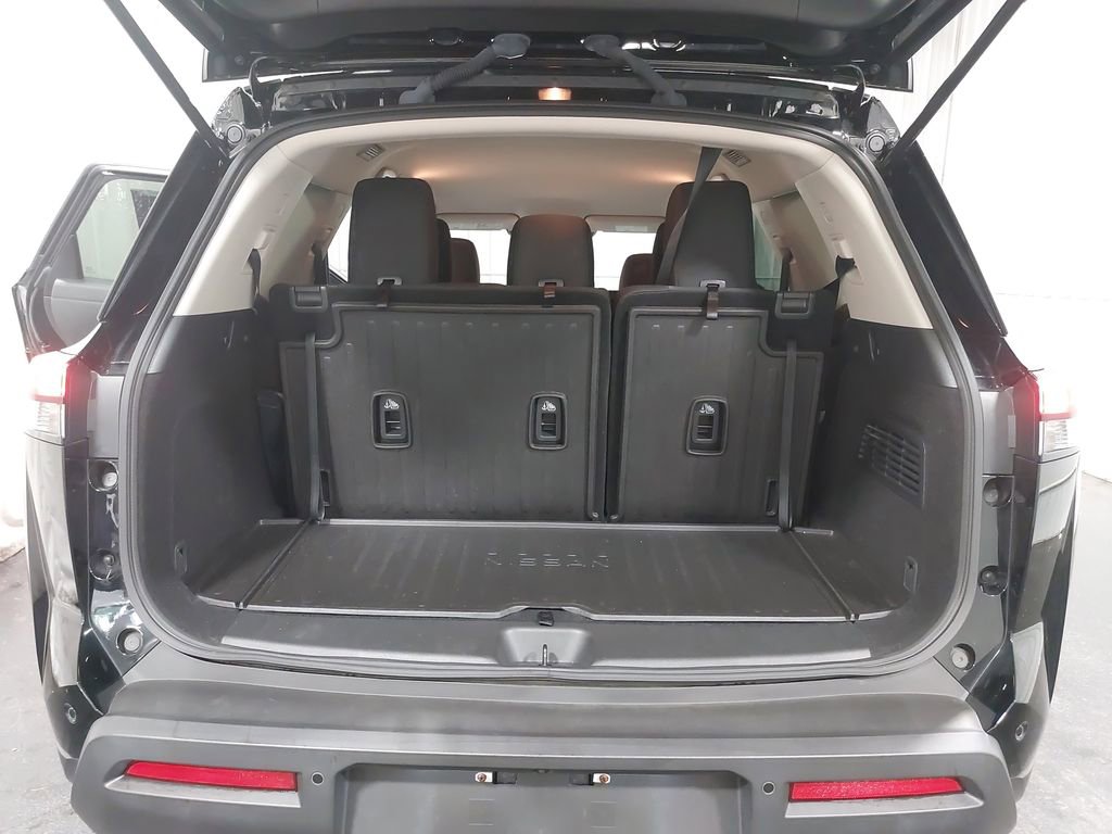 Used 2024 Nissan Pathfinder SV w/ Cargo Package image 13
