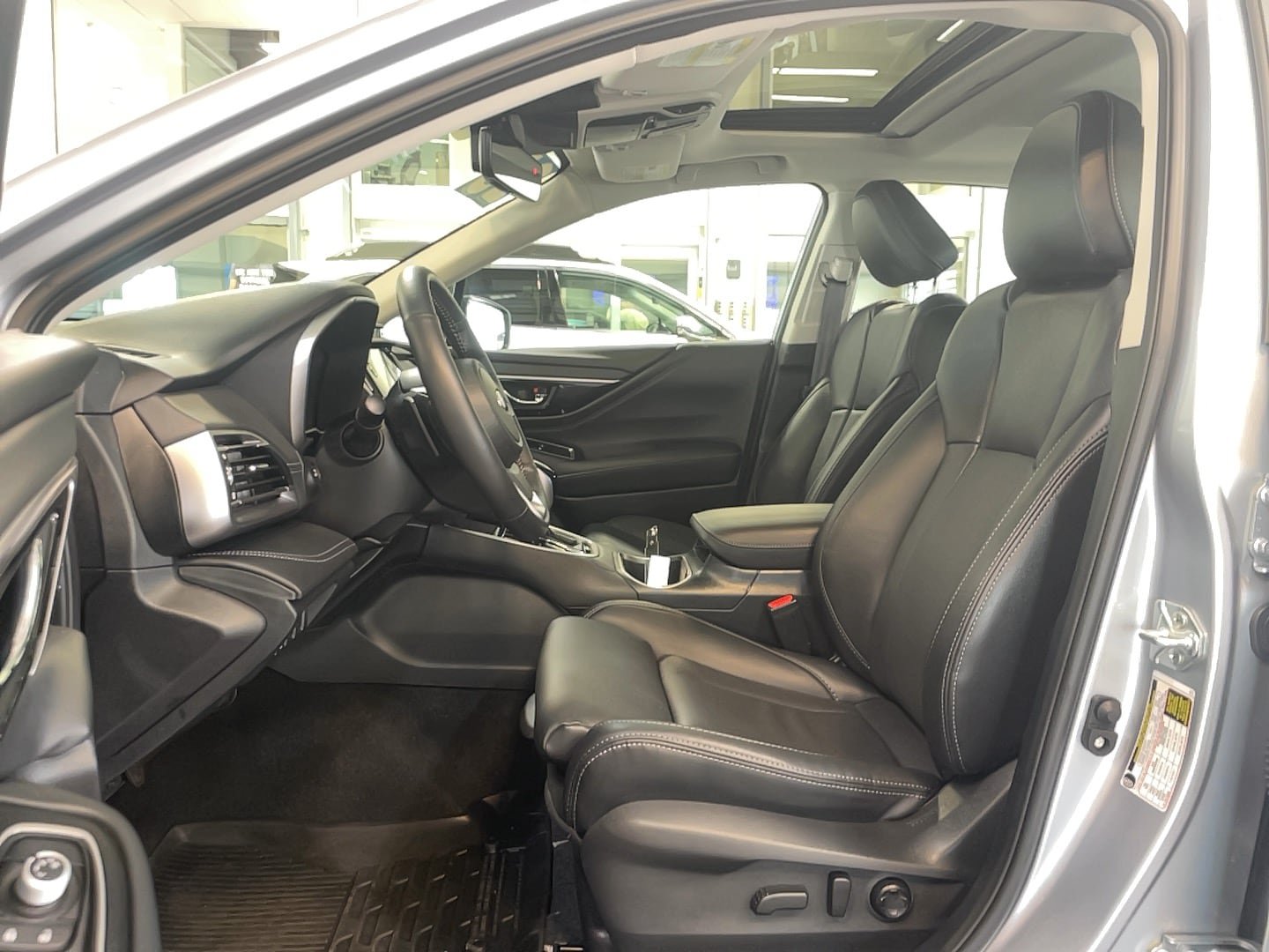 Used 2025 Subaru Legacy Limited AWD/4WD image 6
