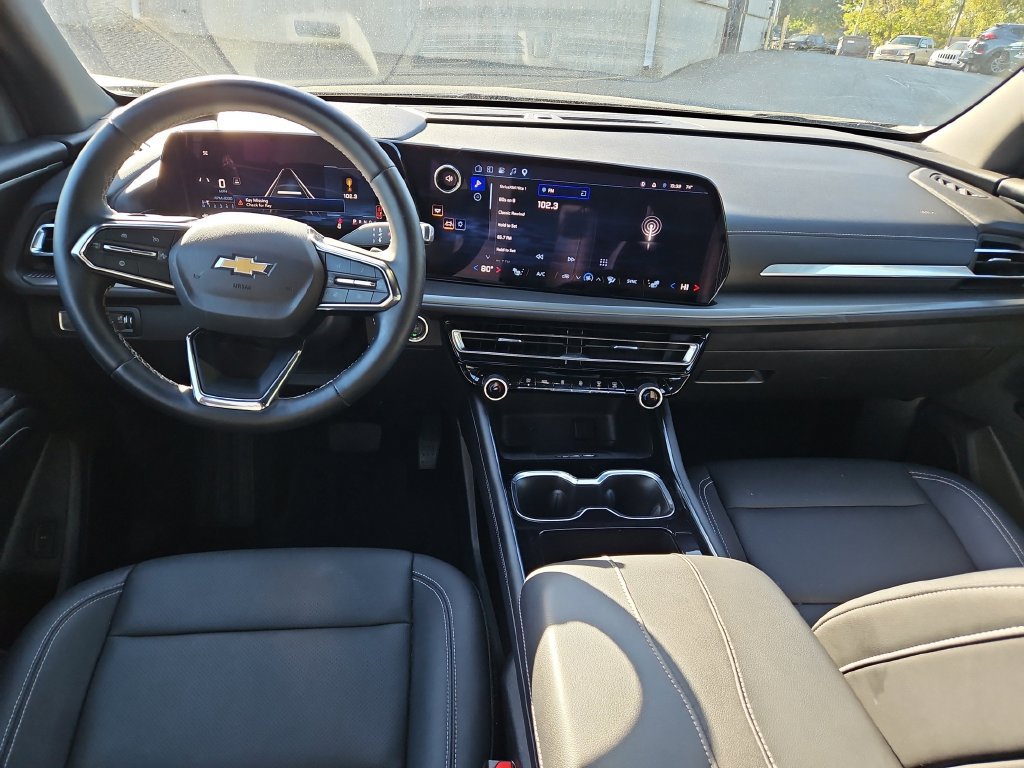 Used 2026 Chevrolet Traverse LT FWD image 11