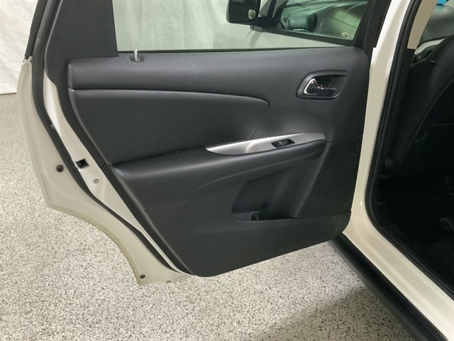 Used 2014 Dodge Journey SXT w/ Flexible Seating Group AWD/4WD image 15