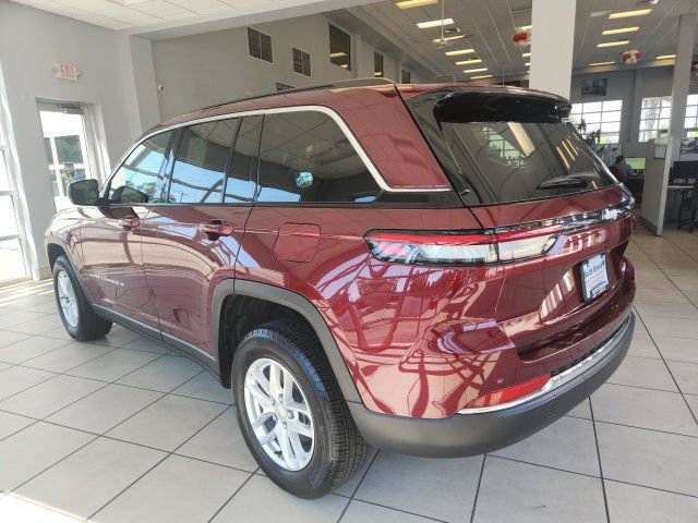 Certified 2024 Jeep Grand Cherokee Laredo X RWD image 7