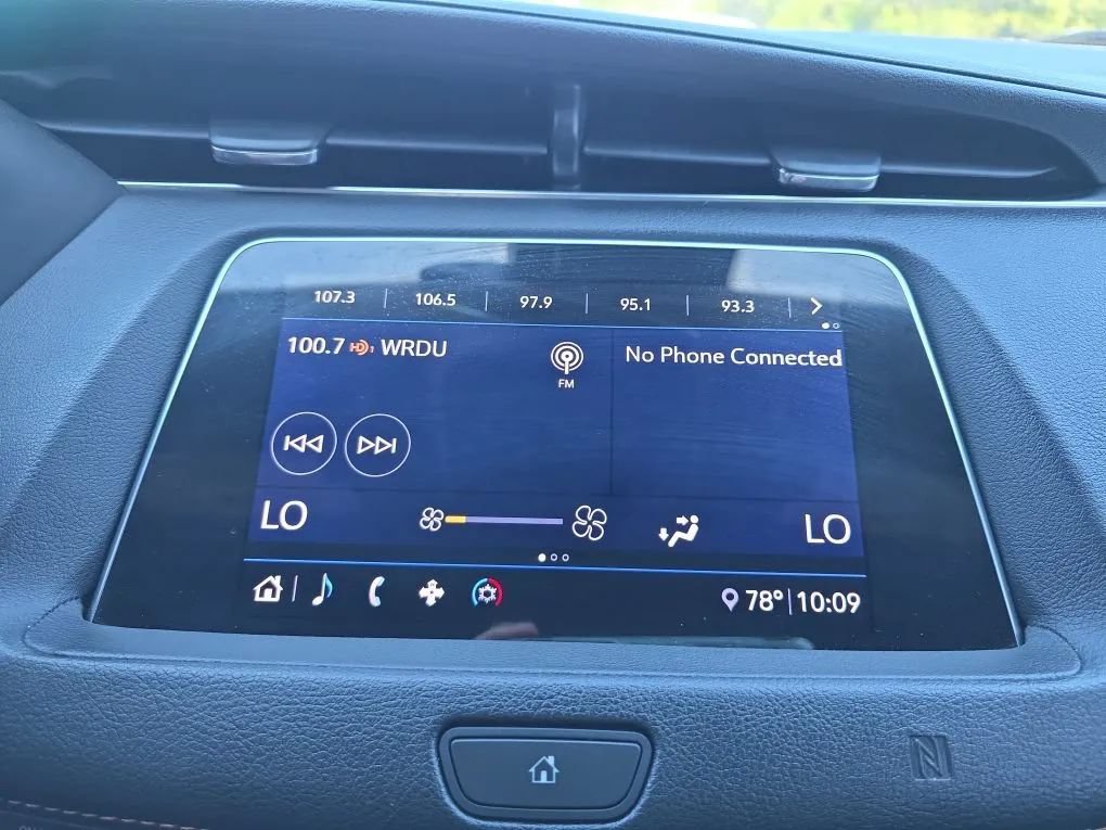 Used 2020 Cadillac XT4 Sport w/ Cold Weather Package AWD/4WD image 28