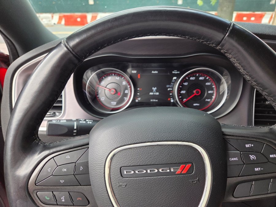 Used 2022 Dodge Charger SXT w/ Leather Interior Group RWD image 8