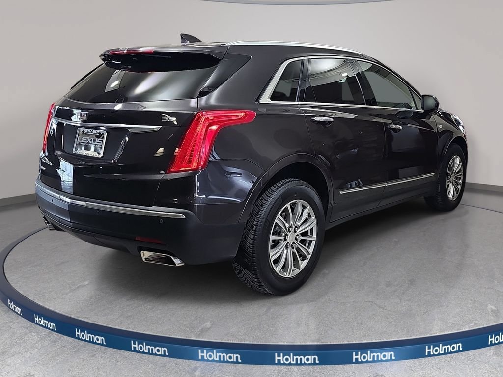 Used 2017 Cadillac XT5 Luxury w/ Driver Awareness Package AWD/4WD image 6