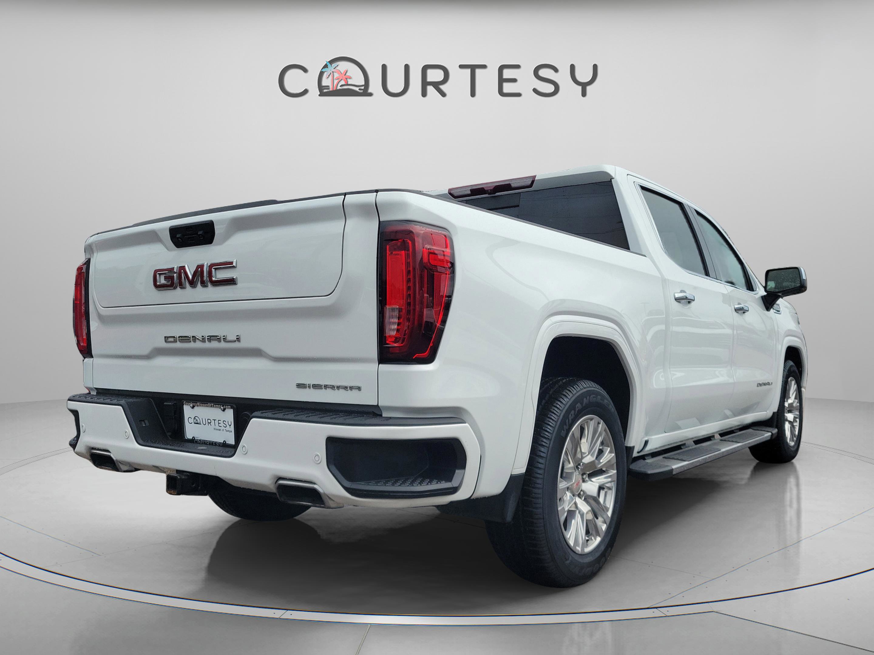 Used 2022 GMC Sierra 1500 Denali image 5