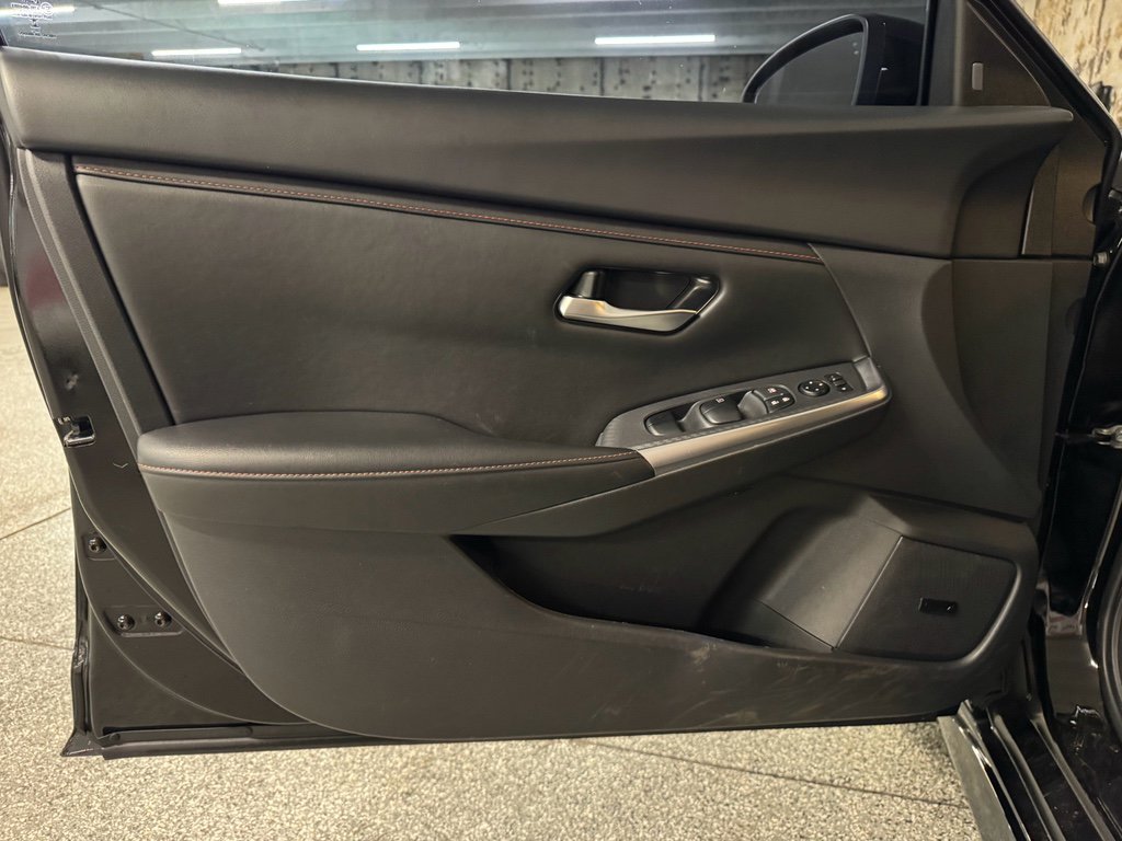 Used 2024 Nissan Sentra SR w/ SR Premium Package image 16