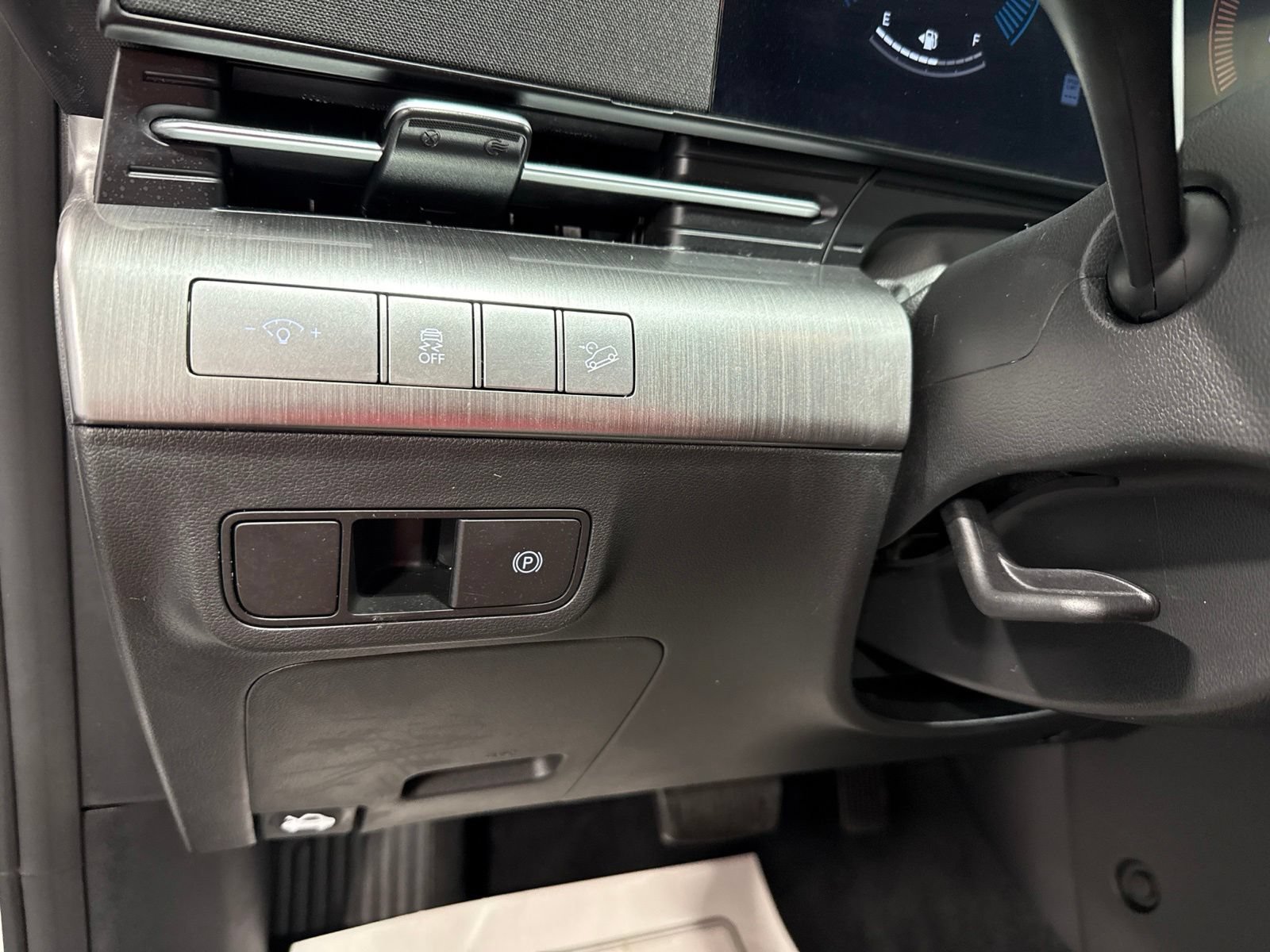 Used 2025 Hyundai Kona SEL AWD/4WD image 39