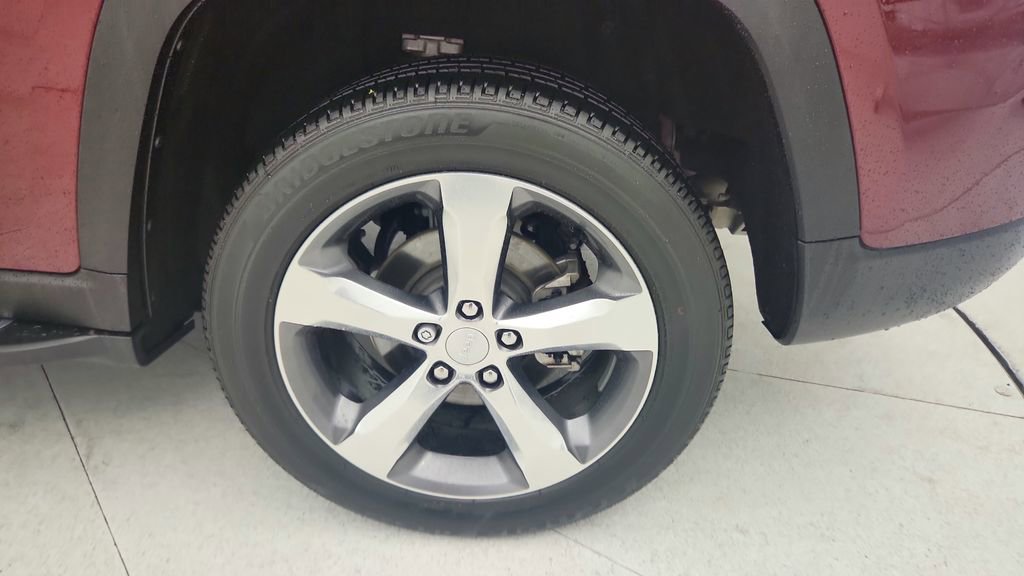 Used 2022 Jeep Grand Cherokee Limited RWD image 29