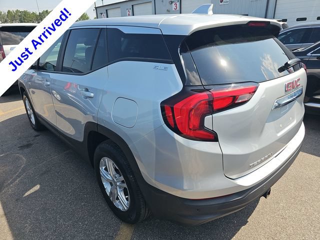 Used 2021 GMC Terrain SLE FWD image 4