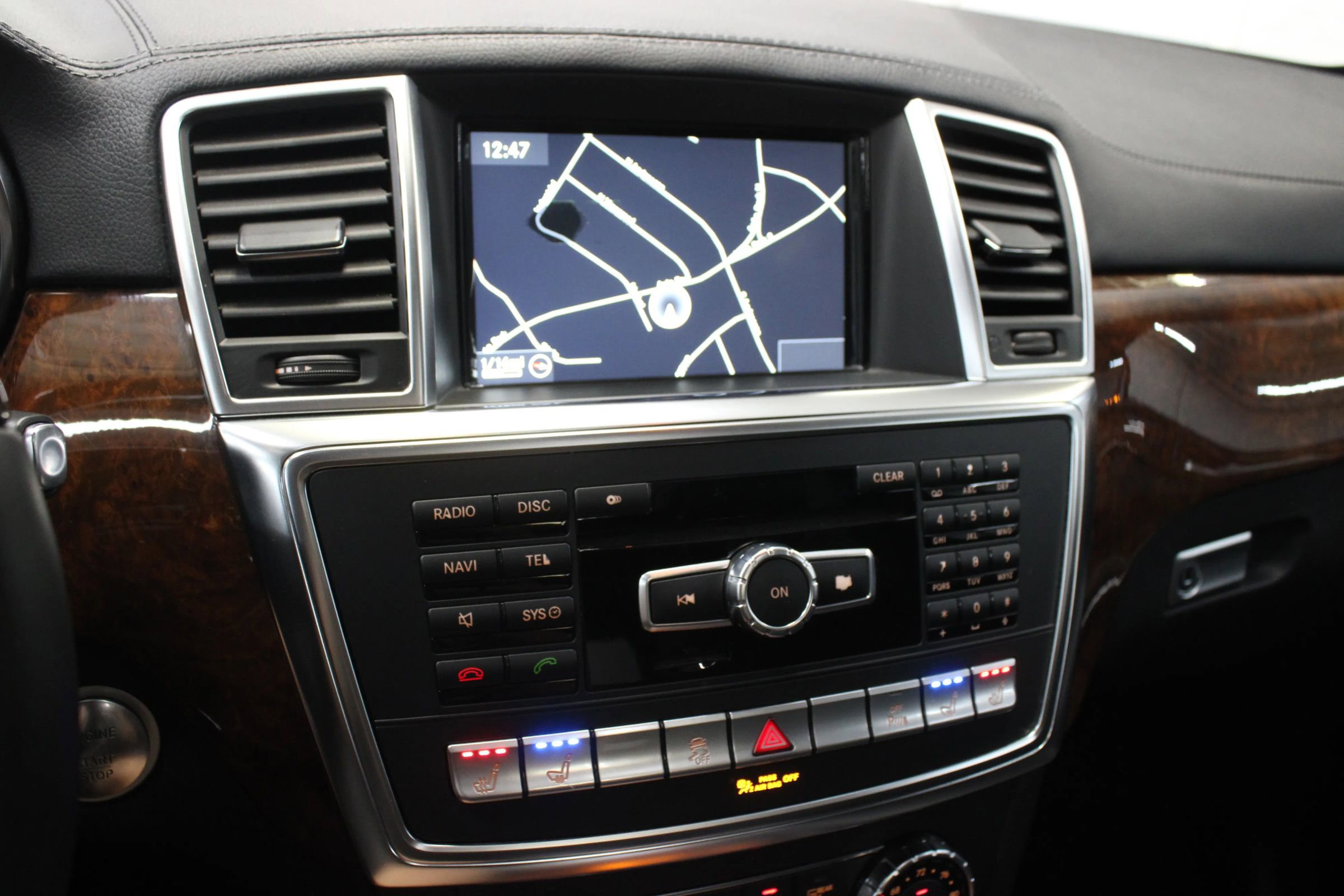 Used 2014 Mercedes-Benz GL 550 4MATIC image 20