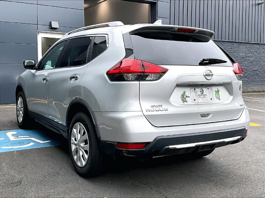 Used 2017 Nissan Rogue S w/ S Appearance Package AWD/4WD image 6