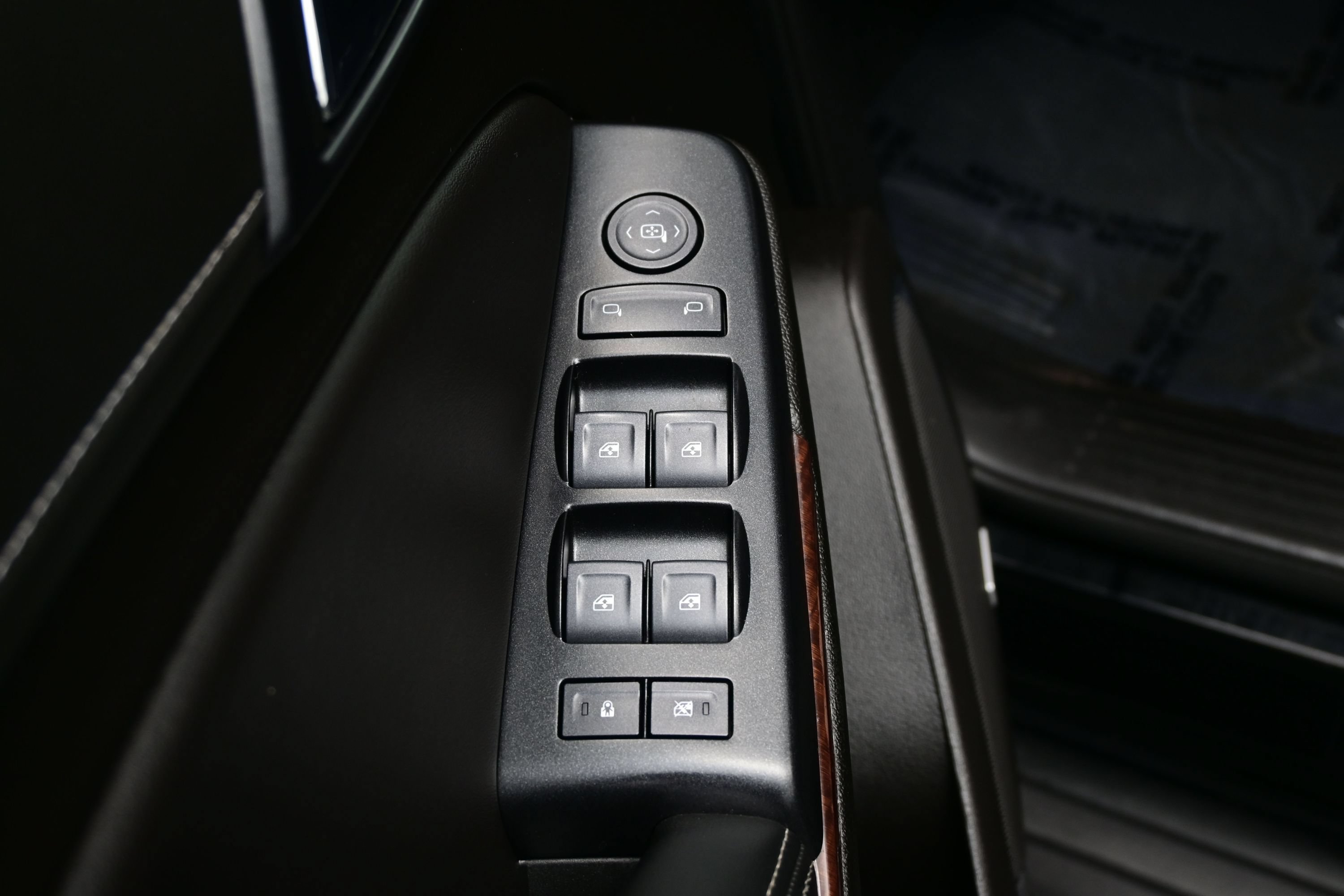 Used 2019 GMC Yukon SLE w/ HD Trailering Package AWD/4WD image 13
