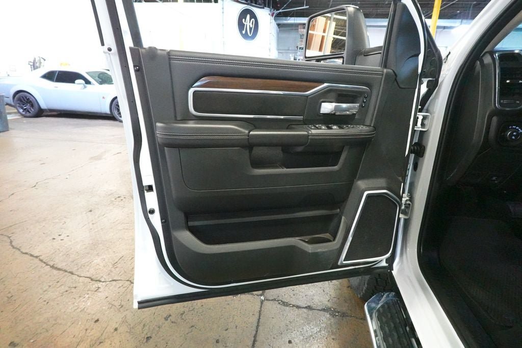 Used 2024 RAM 2500 Laramie AWD/4WD image 23