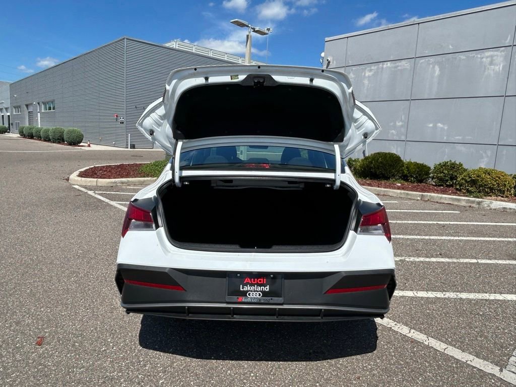Used 2025 Hyundai Elantra Sport FWD image 62
