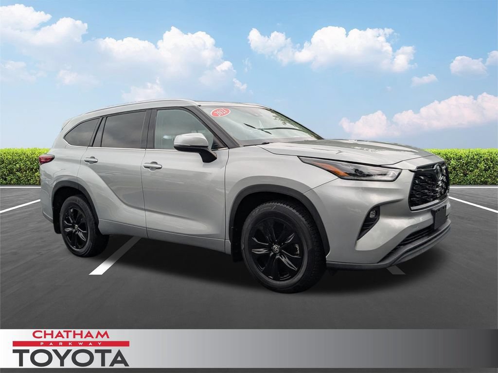 Used 2021 Toyota Highlander XLE