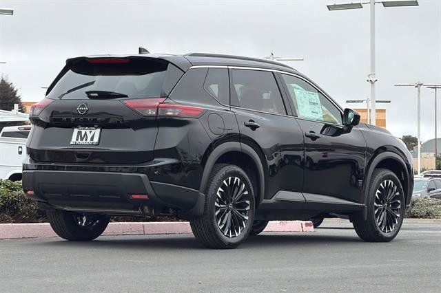 New 2026 Nissan Rogue Dark Armor FWD image 4