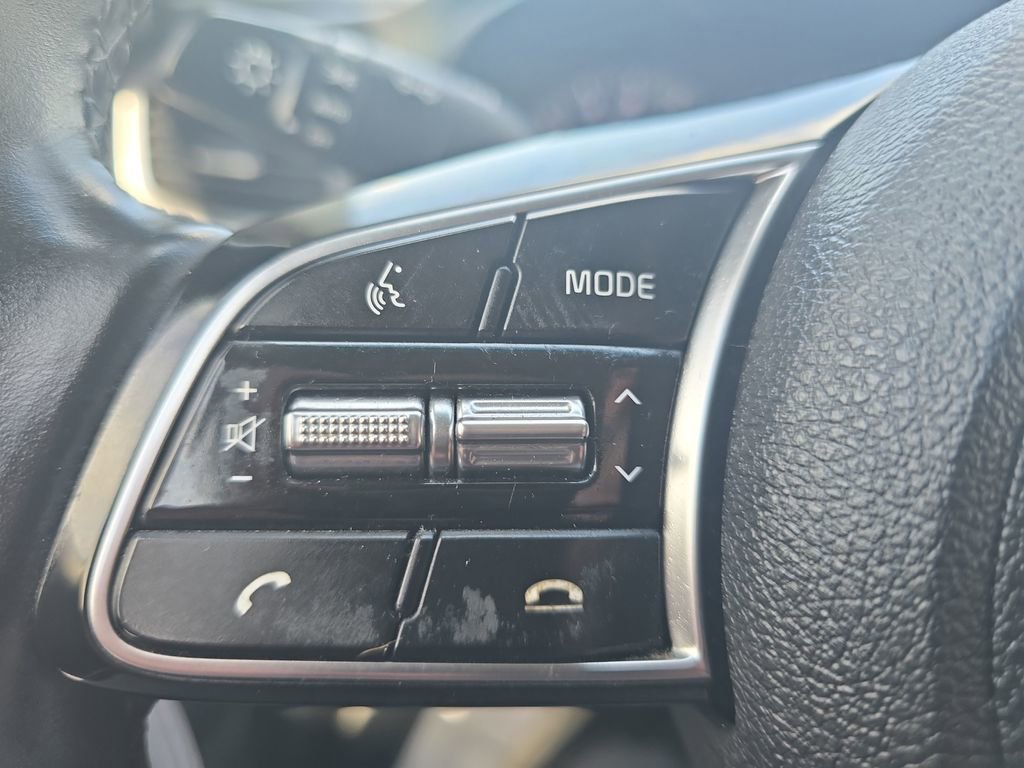 Used 2020 Kia Optima SE FWD image 23
