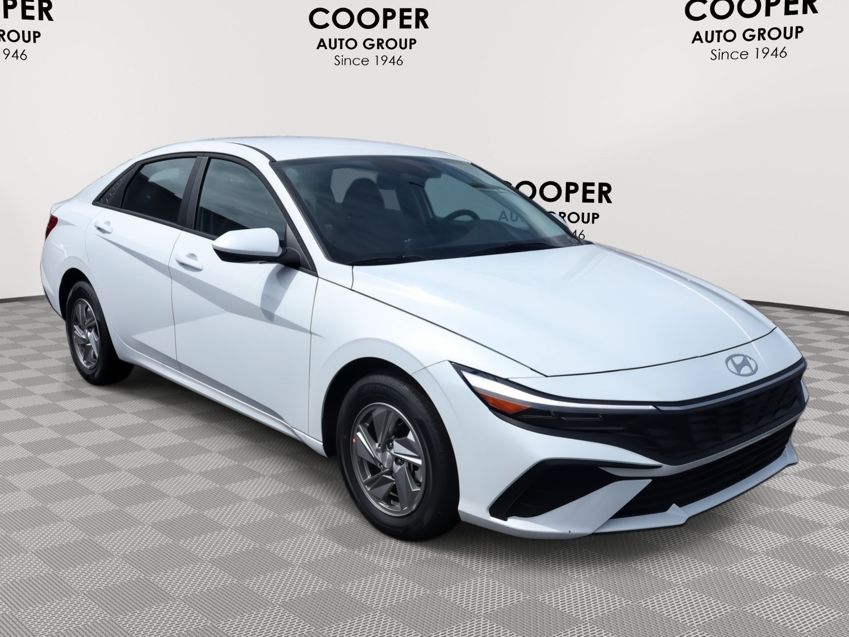 New 2026 Hyundai Elantra SE FWD image 1