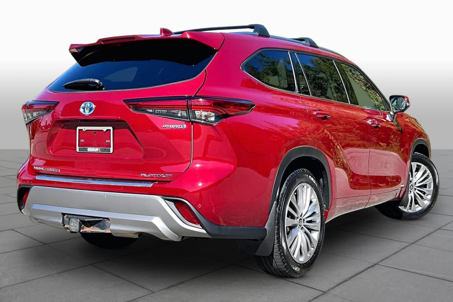 Used 2023 Toyota Highlander Platinum AWD/4WD image 13