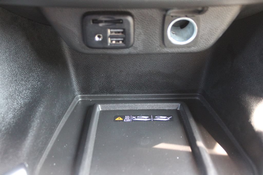 Used 2023 Chevrolet Traverse Premier FWD image 44