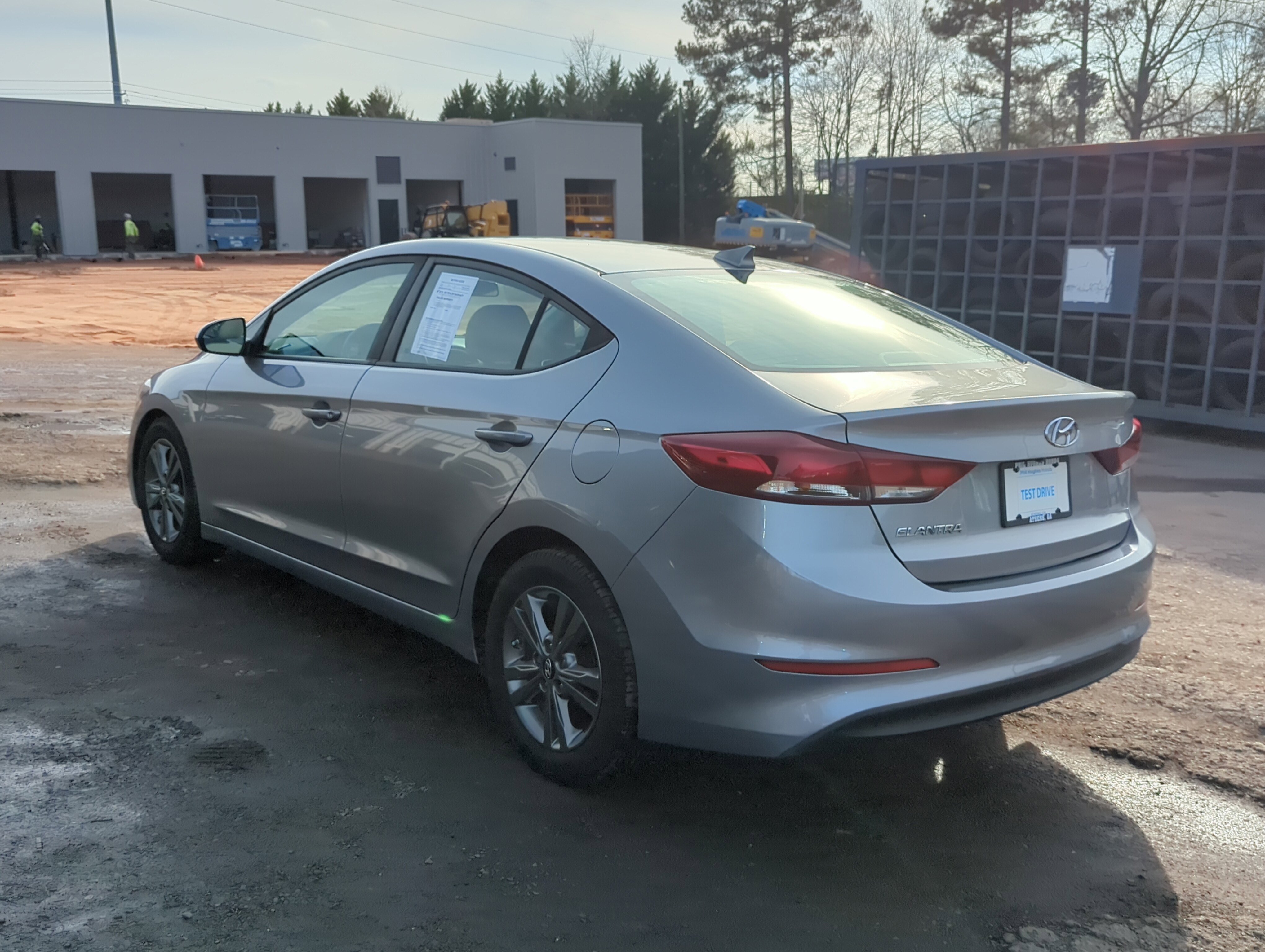 Used 2017 Hyundai Elantra SE image 7