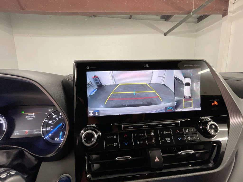 Used 2020 Toyota Highlander Platinum image 15