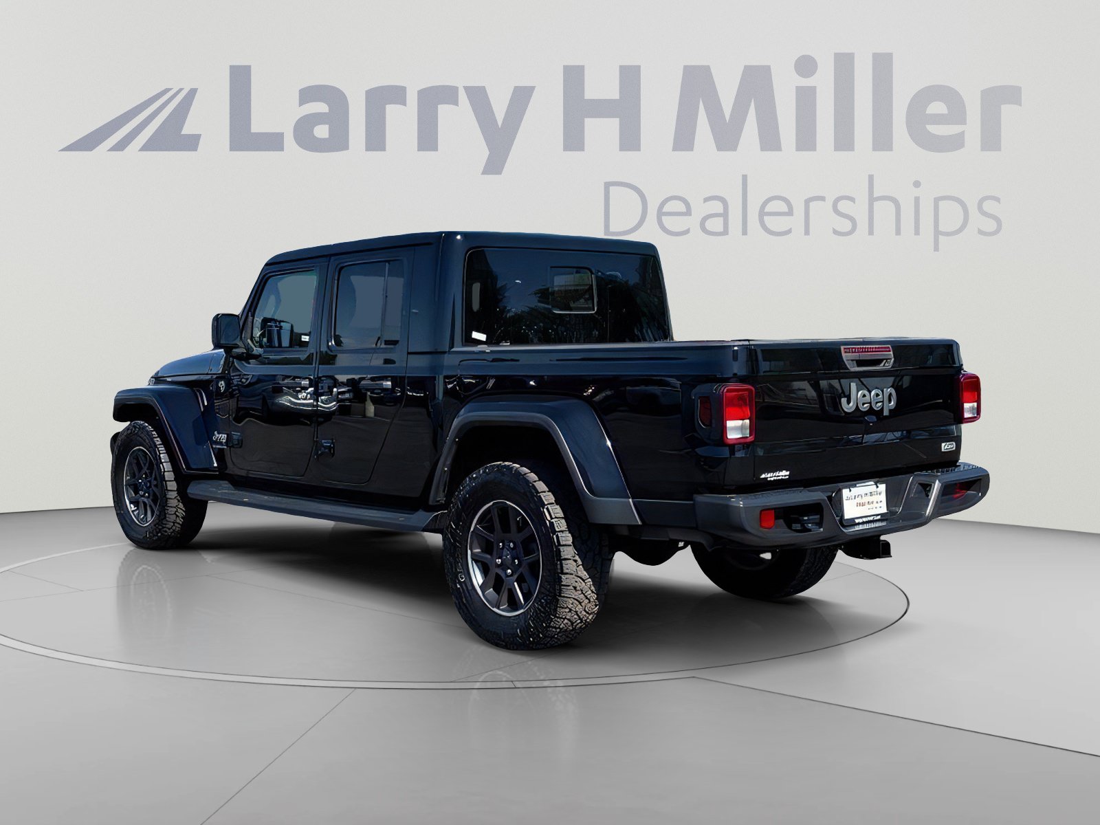 Used 2021 Jeep Gladiator Overland w/ Popular Equipment Package AWD/4WD image 4