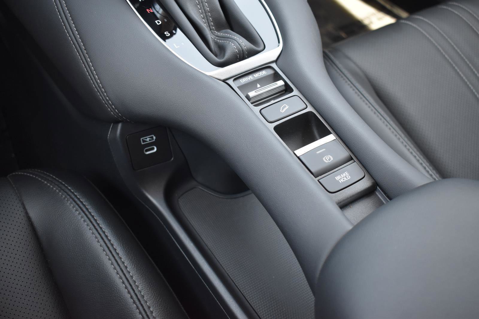 Used 2024 Honda HR-V EX-L image 10