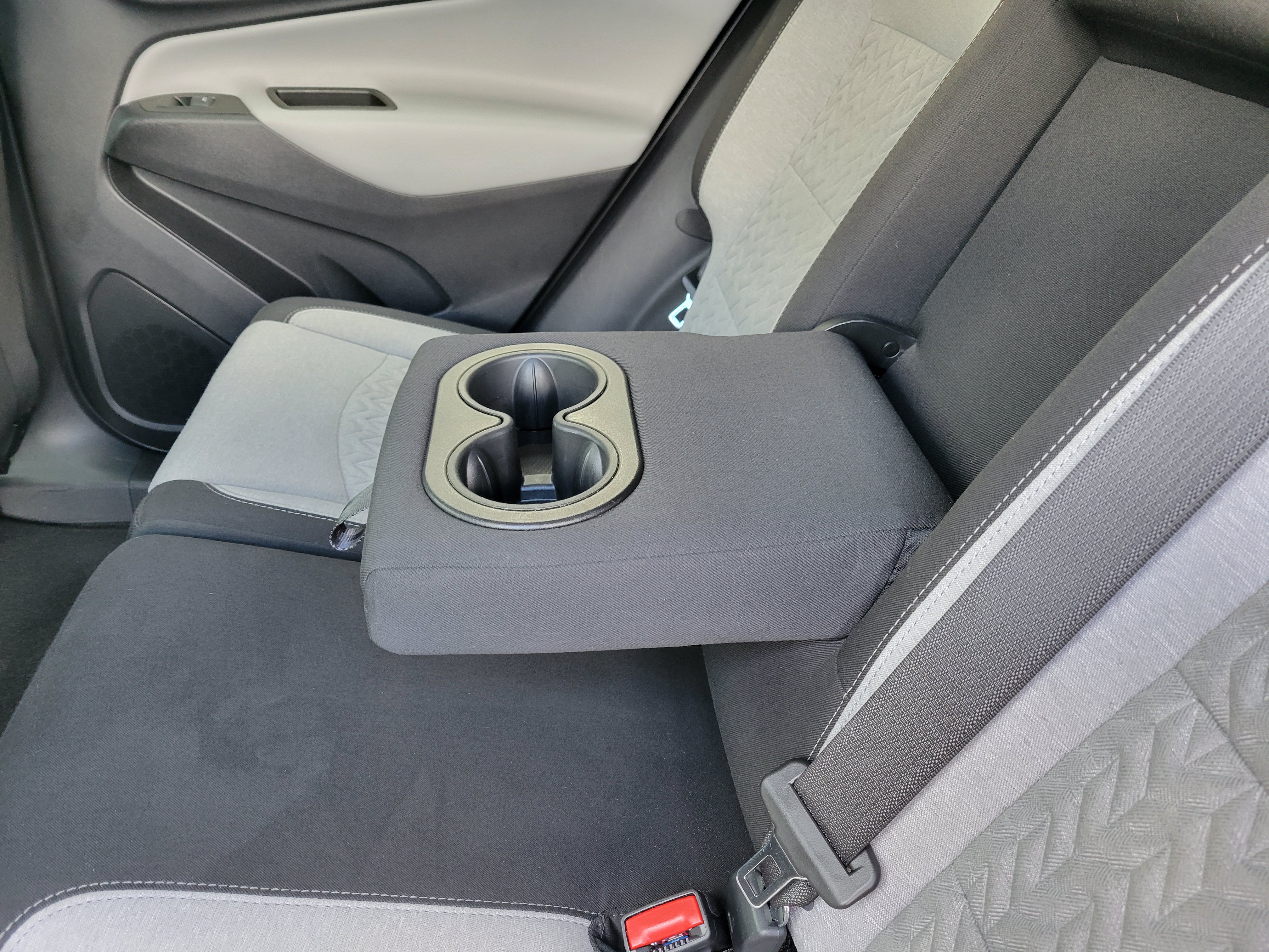 Certified 2024 Chevrolet Equinox LS w/ LS Convenience Package FWD image 32