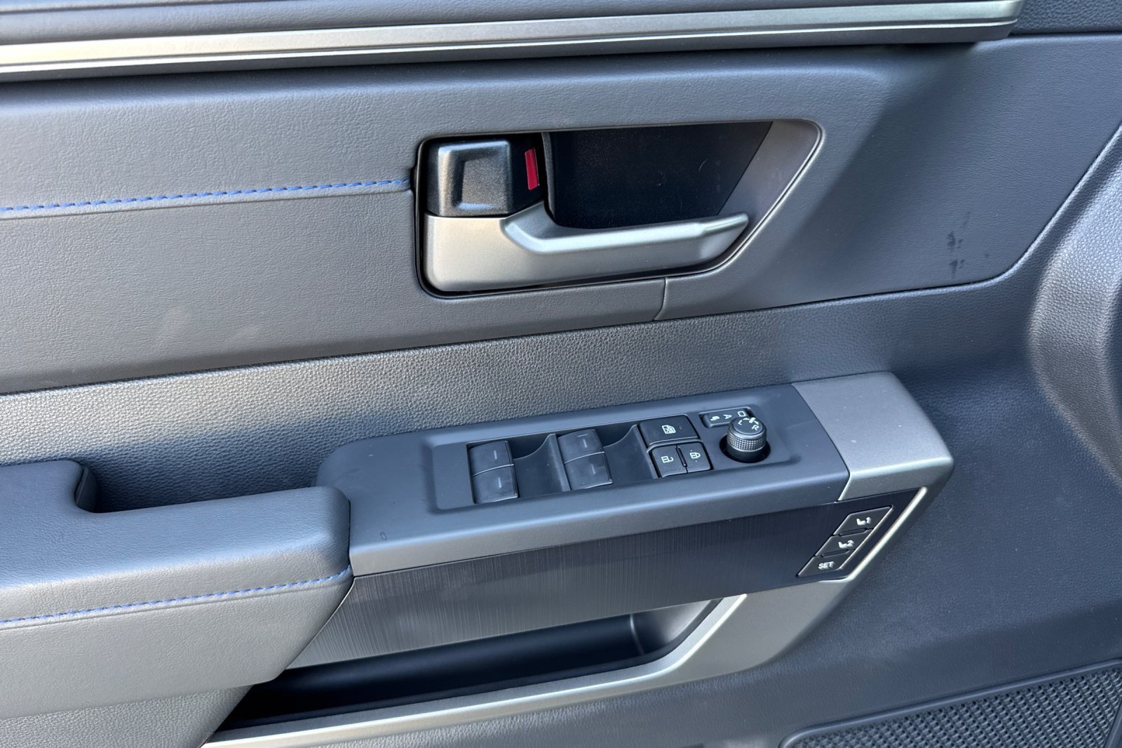 New 2026 Toyota Sequoia Platinum AWD/4WD image 10