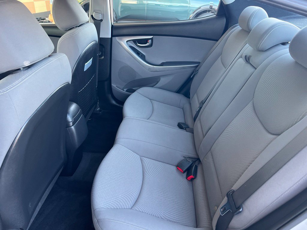 Used 2016 Hyundai Elantra SE FWD image 8