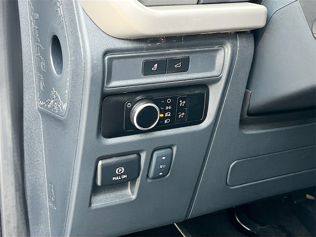 Used 2024 Ford Expedition XLT image 10