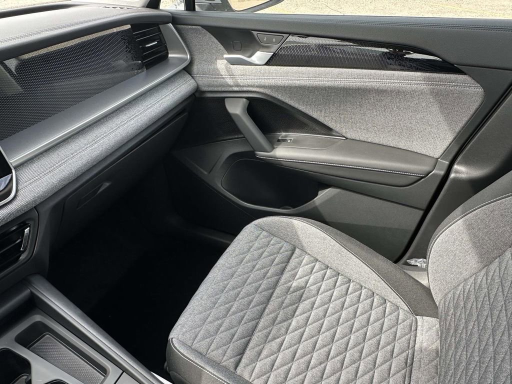 New 2025 Volkswagen Tiguan S image 24