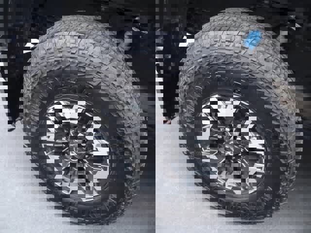 Used 2023 Toyota Tacoma TRD Off-Road image 12