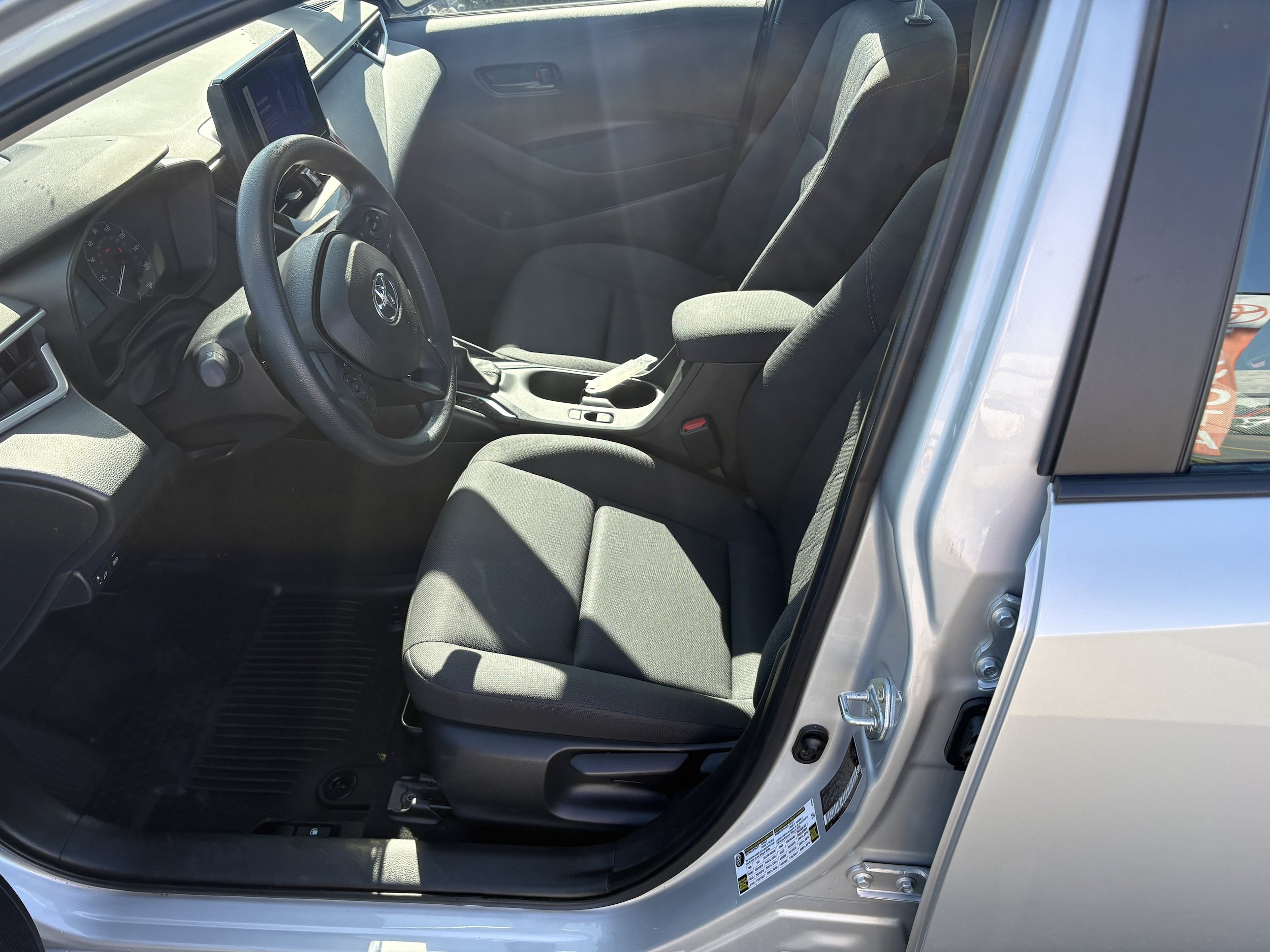 Used 2024 Toyota Corolla LE FWD image 4