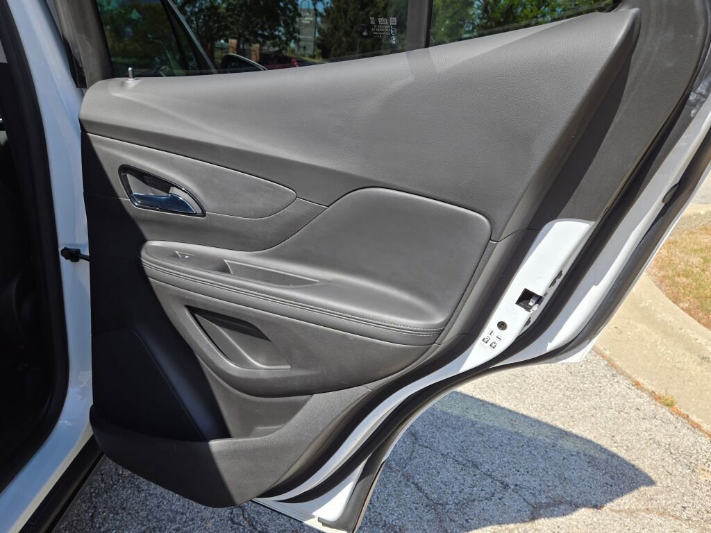 Used 2019 Buick Encore Essence w/ Experience Buick Package image 13