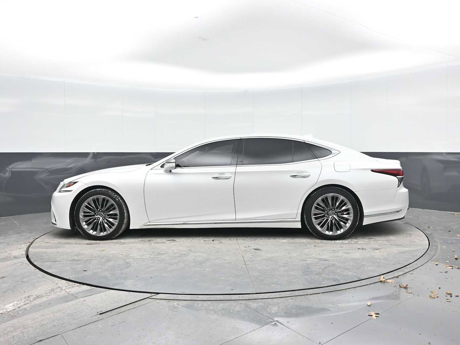 Used 2019 Lexus LS 500 w/ Interior Upgrade Package image 4