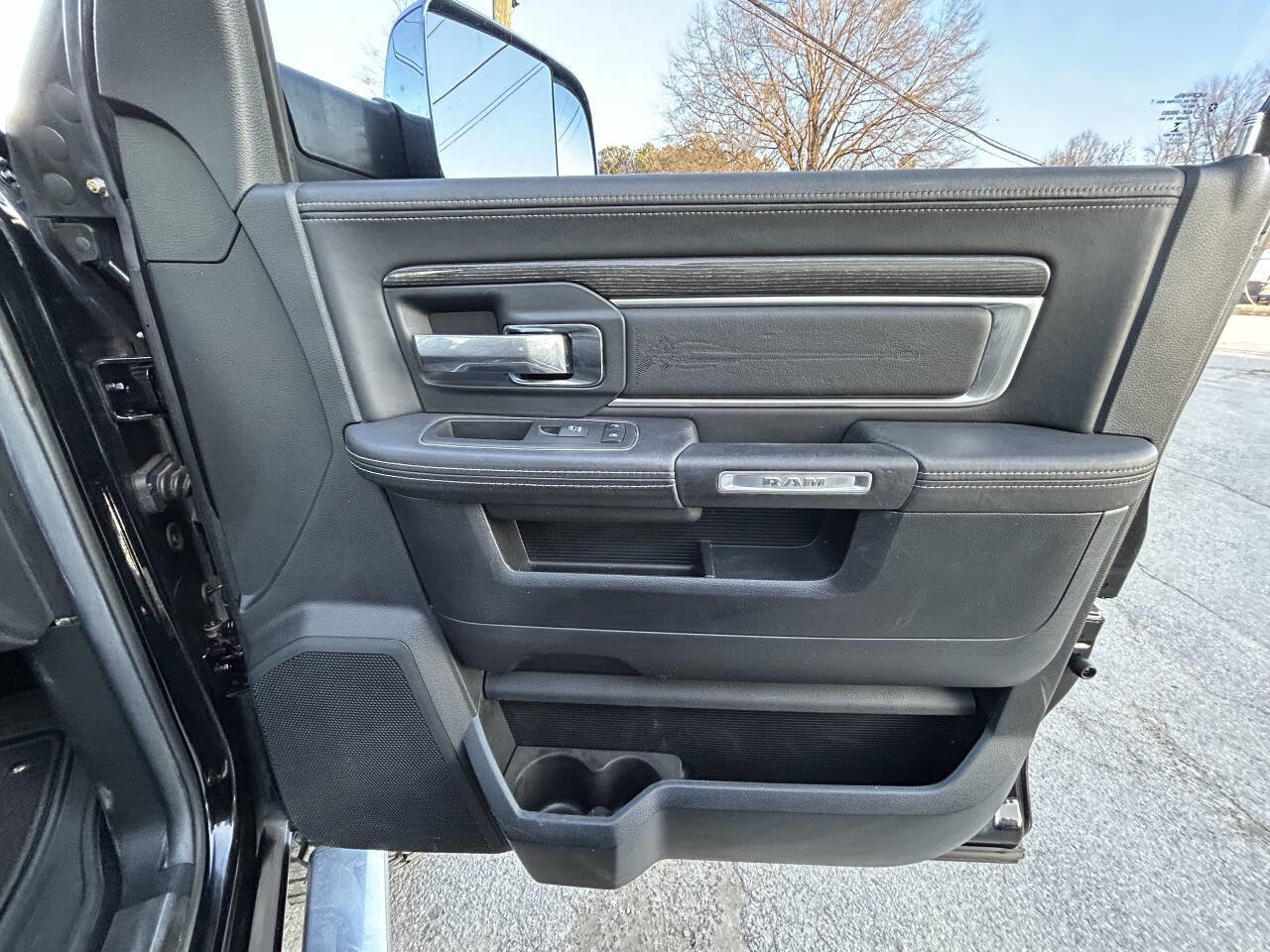 Used 2014 RAM 2500 Limited image 23